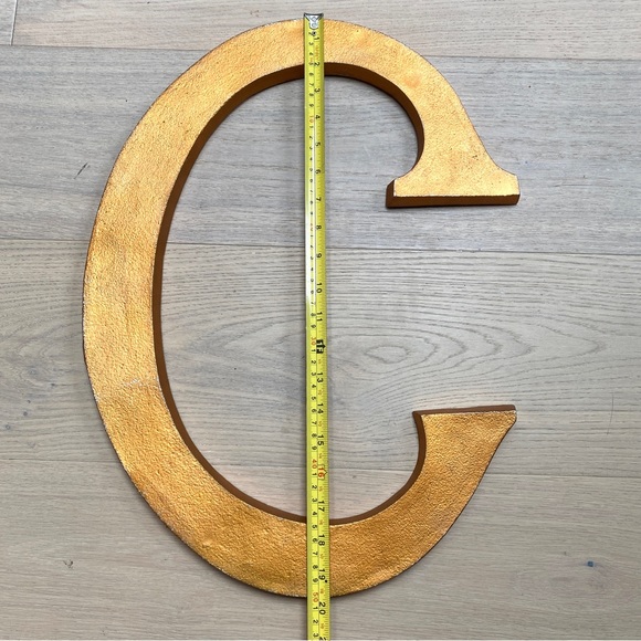 Large Gold “C” Wall Art - Picture 7 of 8